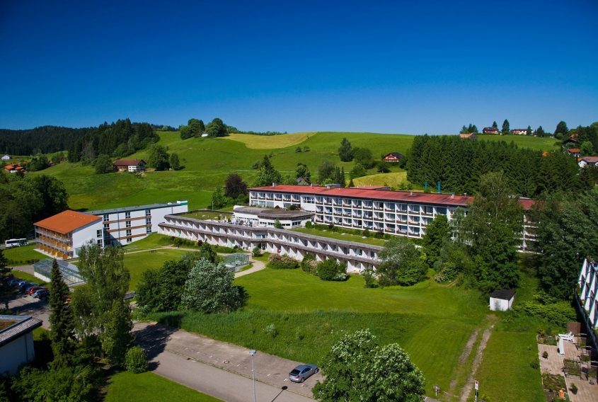 Mit Adipositas-Therapie kann man das Krebsrisiko senken. In der Rehaklinik Scheidegg gehören Sport und Ernährungsberatung dazu.