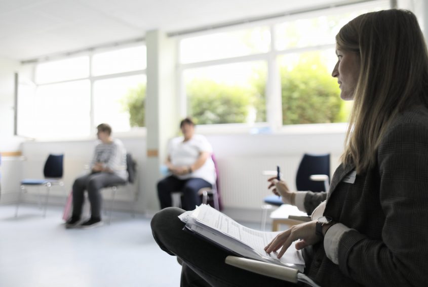 Gruppentherapie ist wesentlicher Therapiebaustein in der Roswithaklinik.