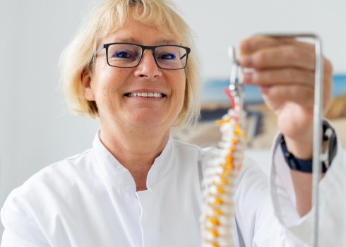 Interventionelle Schmerzmedizin und minimalinvasive Schmerzmedizin für Wirbelsäulenpatienten