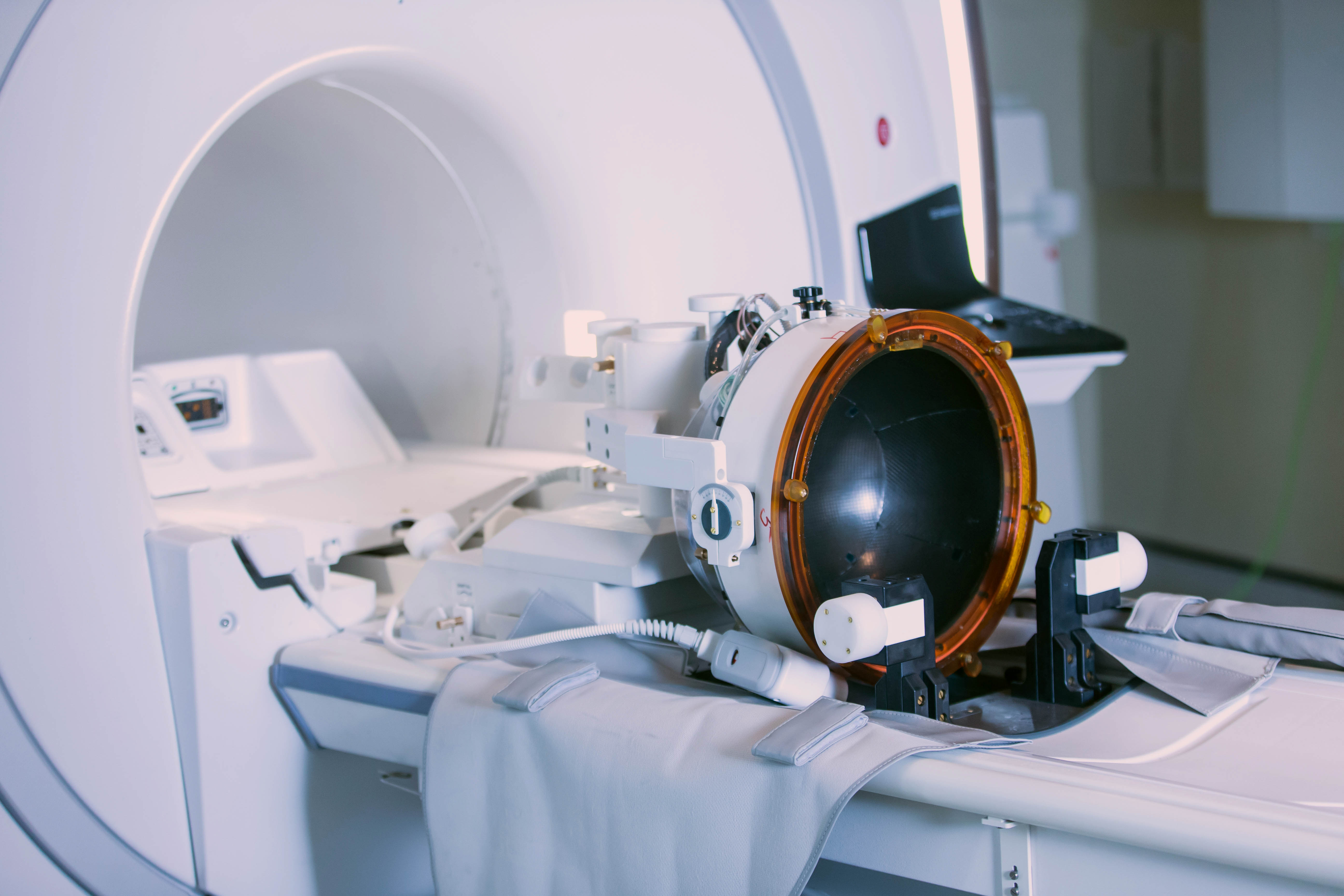 Tag des Gehirns: Paracelsus-Elena-Klinik betont ihre führende Rolle in der Behandlung von Parkinson-Erkrankungen