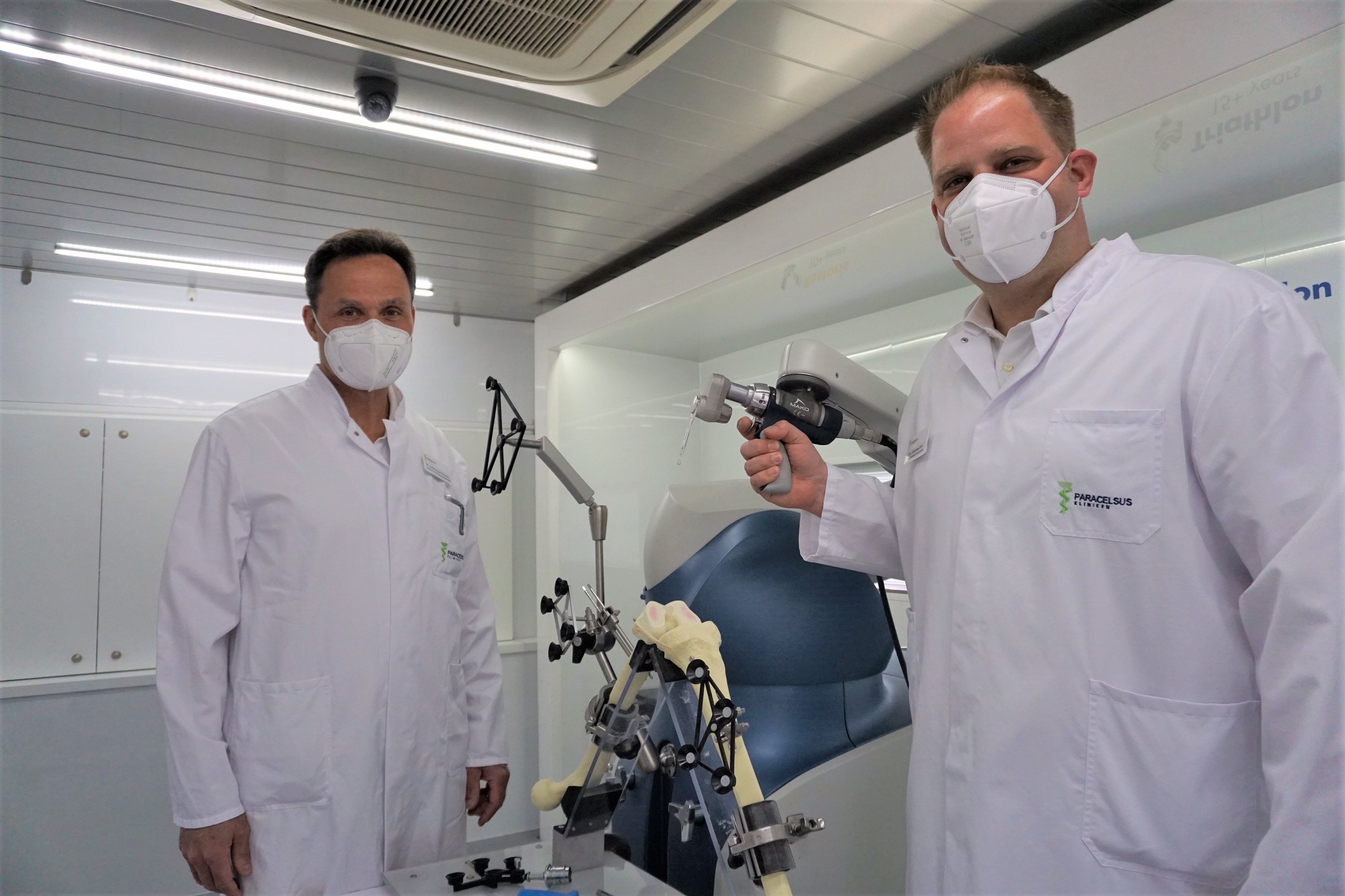 Der MAKO Roboter in Henstedt-Ulzburg zum Einsatz einer Hüftprothese oder Knieprothese. 